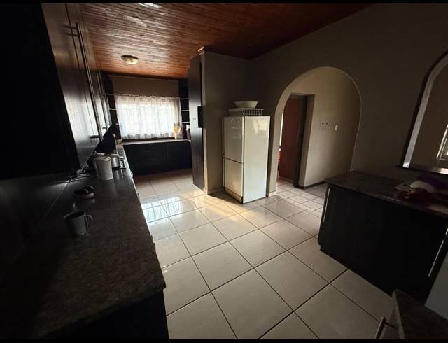 3 BEDROOM HOUSE FOR SALE IN VANDERBIJLPARK CW 5